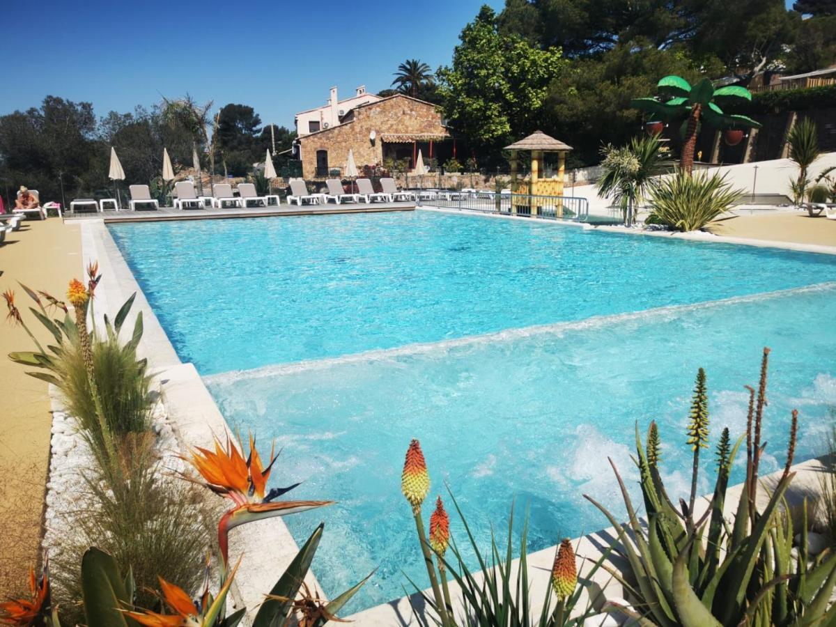 Mobil Home Neuf Camping L Ile Dor Plage St Raphael Avec Piscine Saint-Raphaël Exterior foto